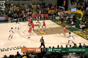 利拉德投三分像喝水一样简单，这弧线太美了👍...