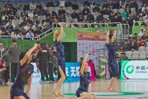 长沙勇胜教练许钟豪不满外援：来中国别太嚣张 不是伺候你的